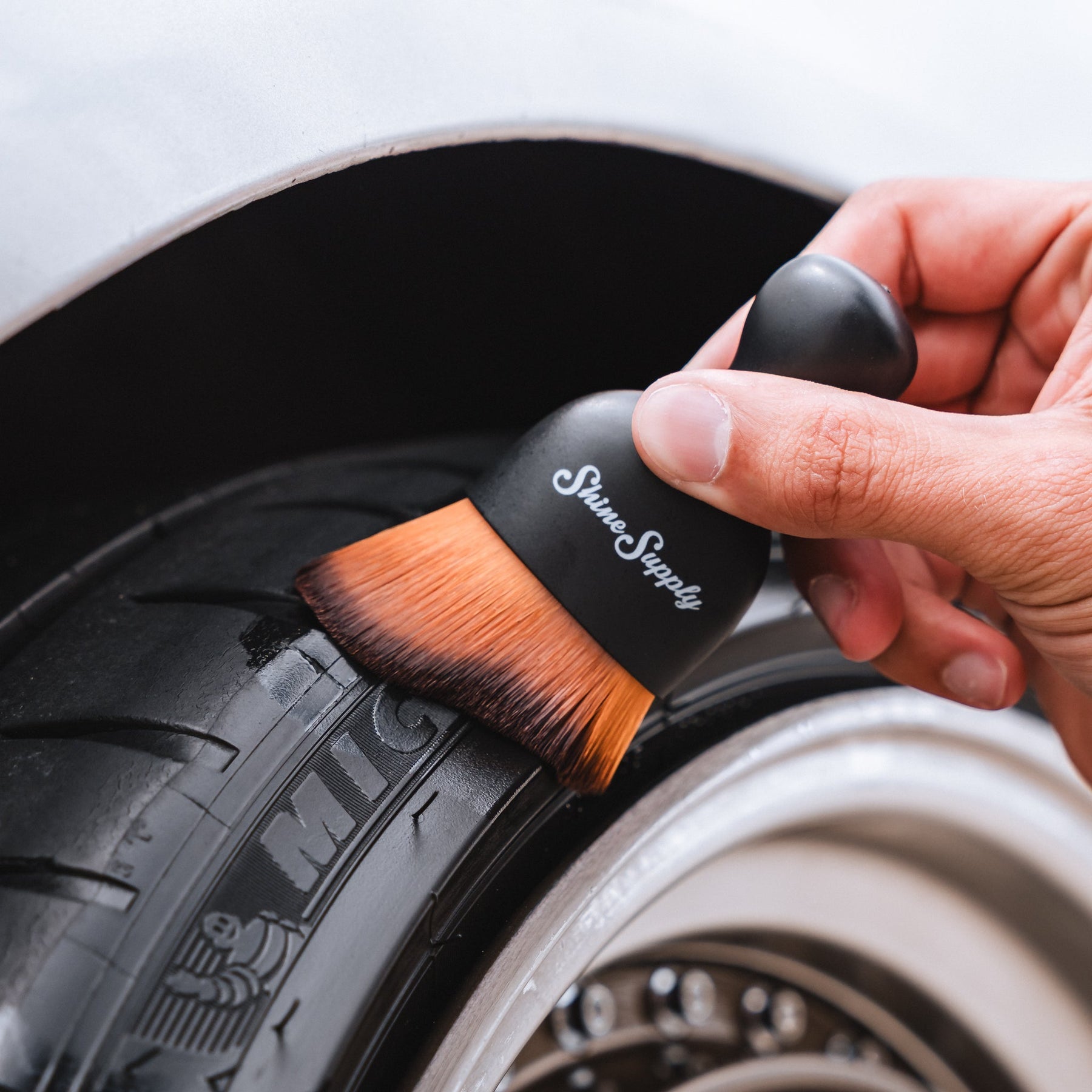 The Feather - Soft Detail Brush