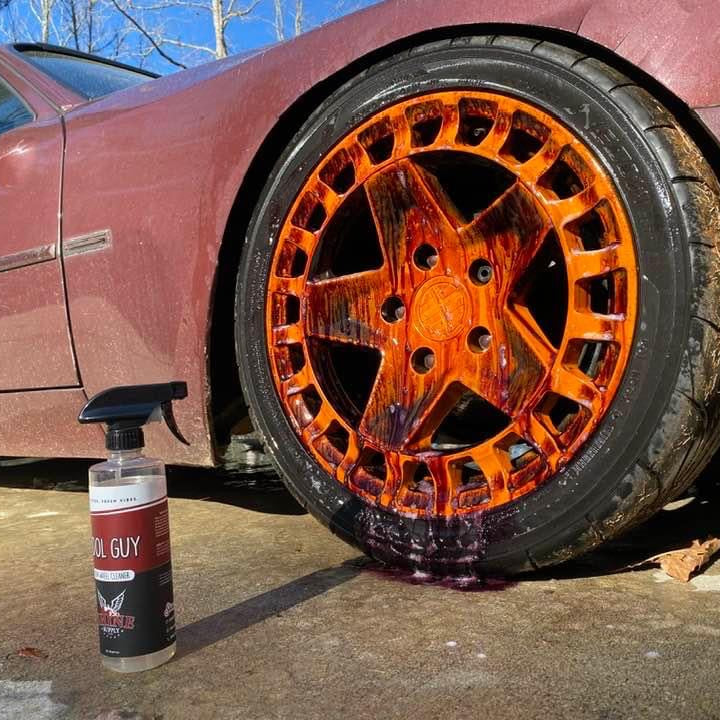 Cool Guy wheel cleaner reacting on a Porsche wheel