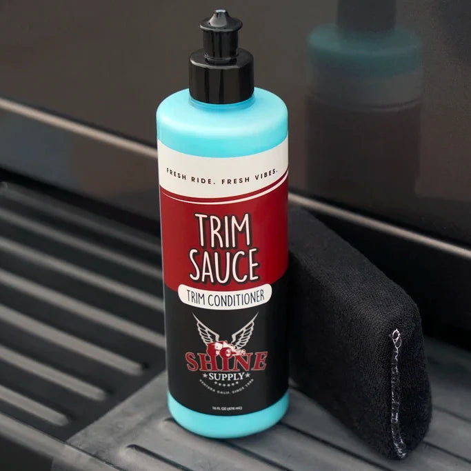 Trim Sauce trim conditioner bottle in use